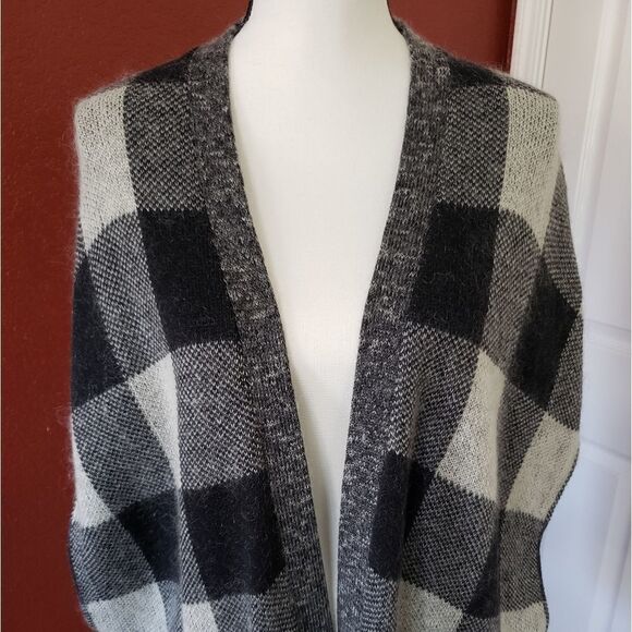 Banana Republic Vest jacket( LOOSE ) - Picture 4 of 9